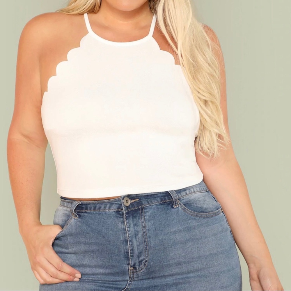 DELIGHTFUL DEALS💰Halter Top